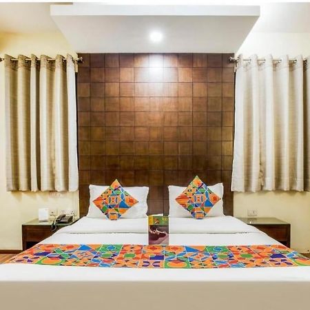 Hotel Max Új-Delhi Kültér fotó